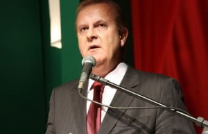Prefeito Paulo Garcia (PT) não conta com simpatia do PMDB para ser candidato a governador