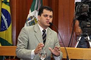 Vice-prefeito Agenor Mariano: porta-voz da reclamação de Iris