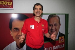 Vereador Carlos Soares: pai da ideia genial de homenagear 240 "autoridades"